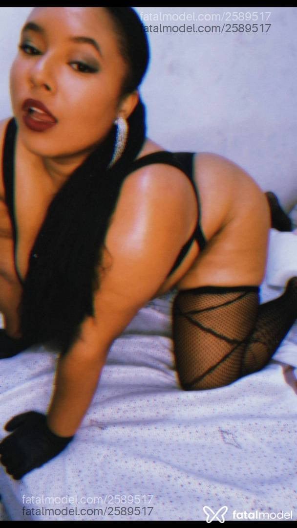 Acompanhante mulher morena (o) de olhos pretos em Virtual - Domme