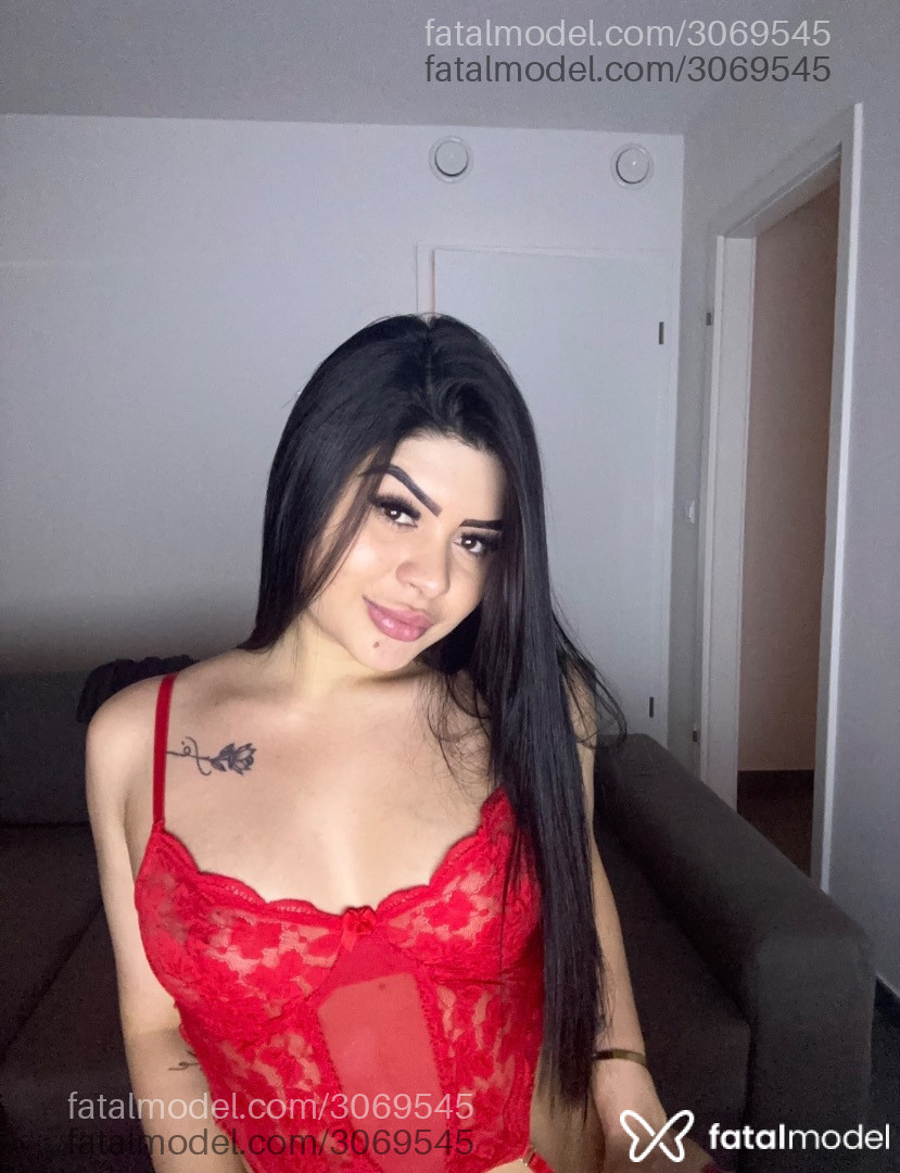Acompanhante mulher morena (o) de olhos castanhos - Sophia