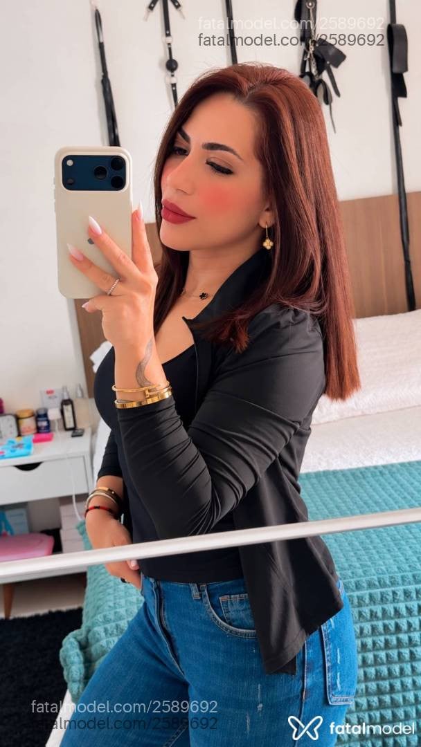 Acompanhante mulher com cabelo castanho de olhos castanhos - Mara Maravilhosa