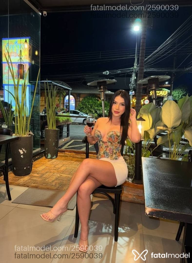 Acompanhante mulher com cabelo castanho de olhos castanhos em Ourinhos - Anastácia