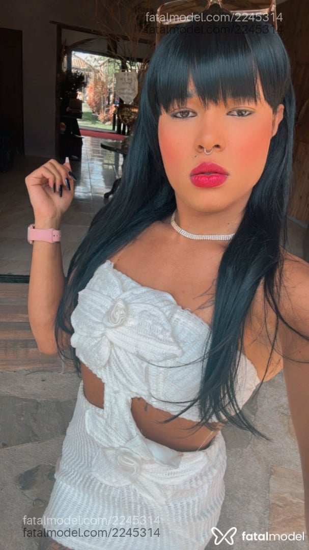 Acompanhante homem trans morena (o) de olhos castanhos em Belo Horizonte - Sofhia
