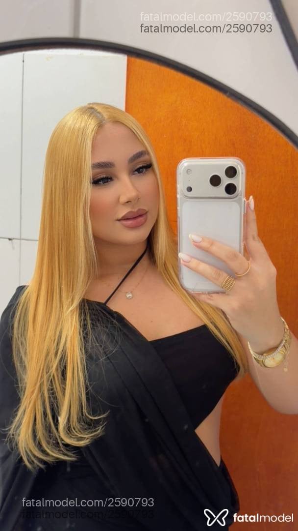Acompanhante mulher ruiva (o) de olhos castanhos - Isabella Queiroz