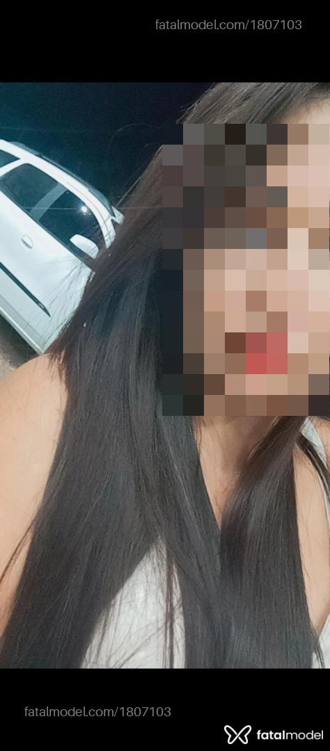 Acompanhante mulher com cabelo castanho de olhos castanhos - Camila Araújo Acompanhante mulher com cabelo castanho de olhos castanhos - Camila Araújo
