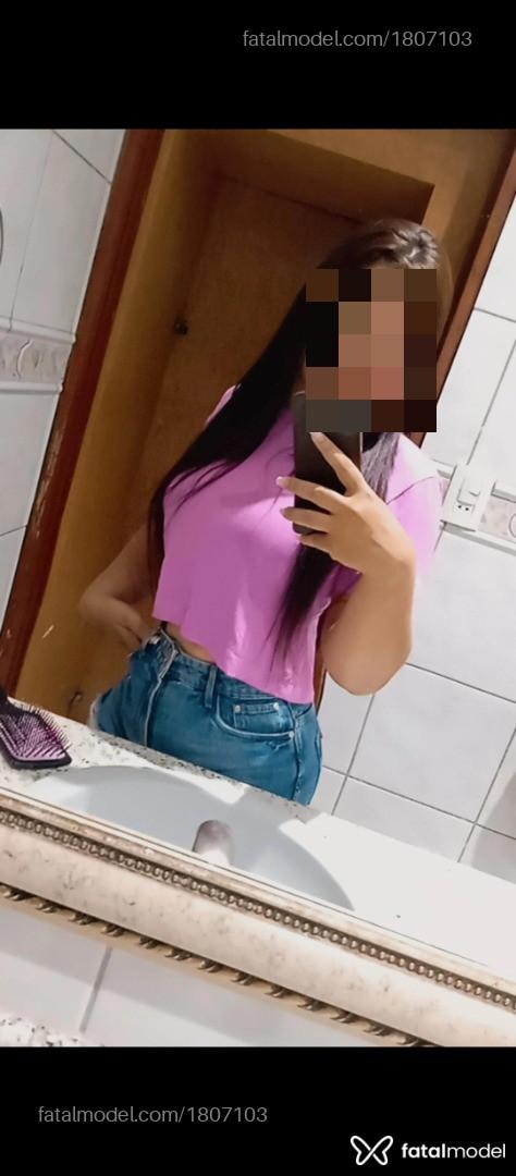 Acompanhante mulher com cabelo castanho de olhos castanhos - Camila Araújo Acompanhante mulher com cabelo castanho de olhos castanhos - Camila Araújo