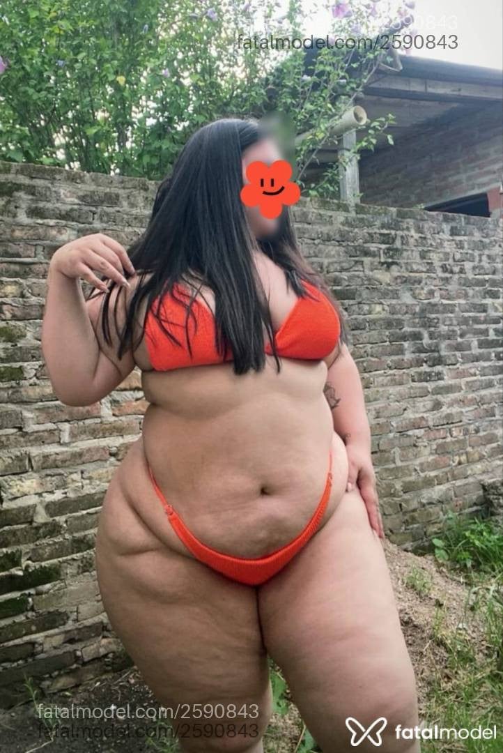 Acompanhante mulher morena (o) de olhos pretos - Bruninha