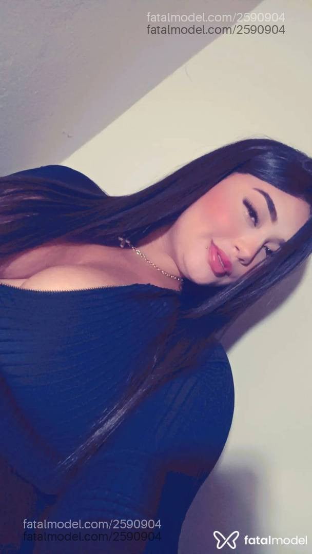 Acompanhante mulher com cabelo castanho de olhos castanhos - Larissa Silva