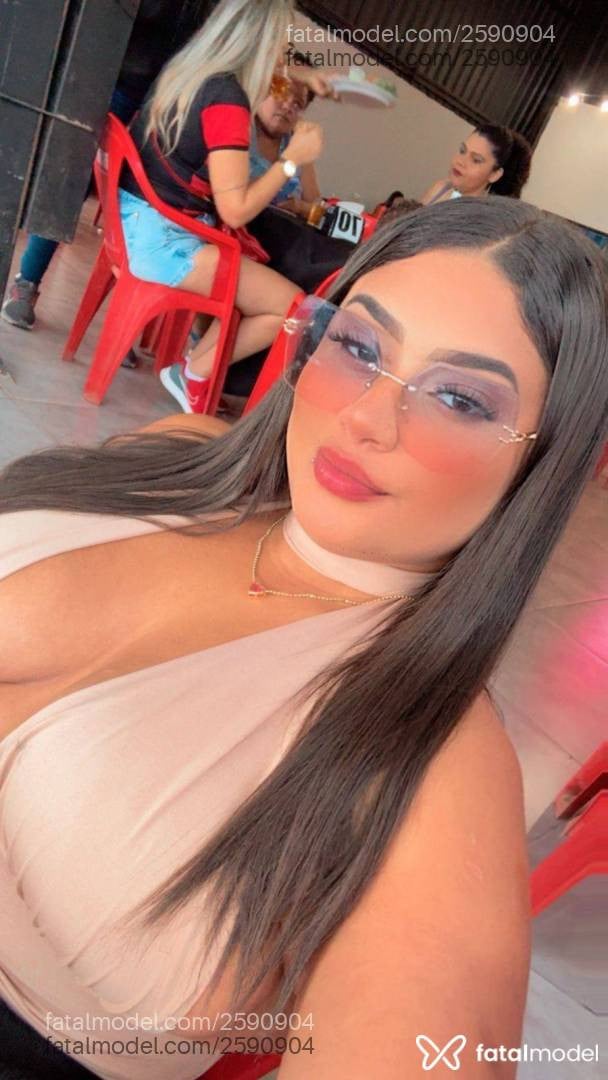 Acompanhante mulher com cabelo castanho de olhos castanhos em Palmas - Maya Silva