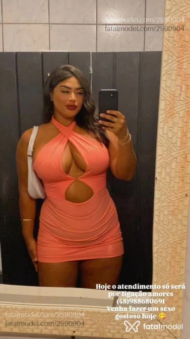 Acompanhante mulher com cabelo castanho de olhos castanhos em Palmas - Maya Silva