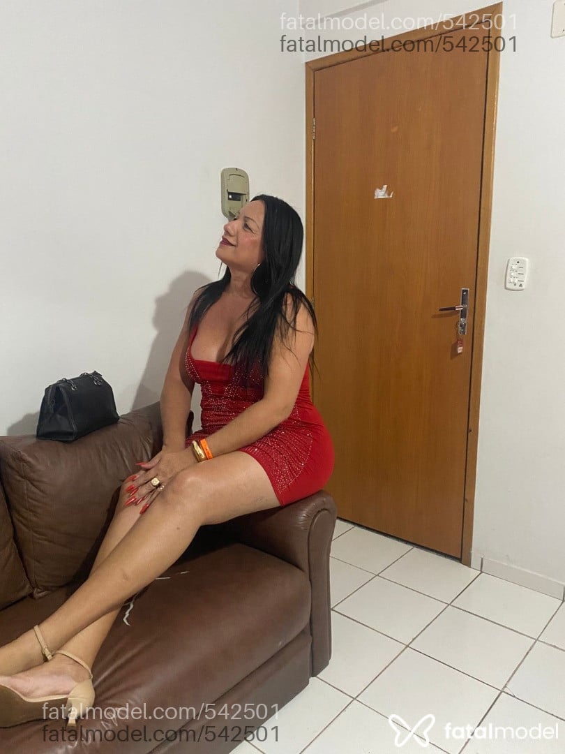 Acompanhante mulher trans morena (o) de olhos mel em Luziânia Acompanhante mulher trans morena (o) de olhos mel em Luziânia - Edna