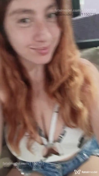 Acompanhante mulher ruiva (o) de olhos castanhos em Virtual - Shysunshineof