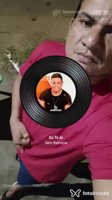 Acompanhante homem com cabelo castanho de olhos castanhos - Tiago Acompanhante homem com cabelo castanho de olhos castanhos - Tiago