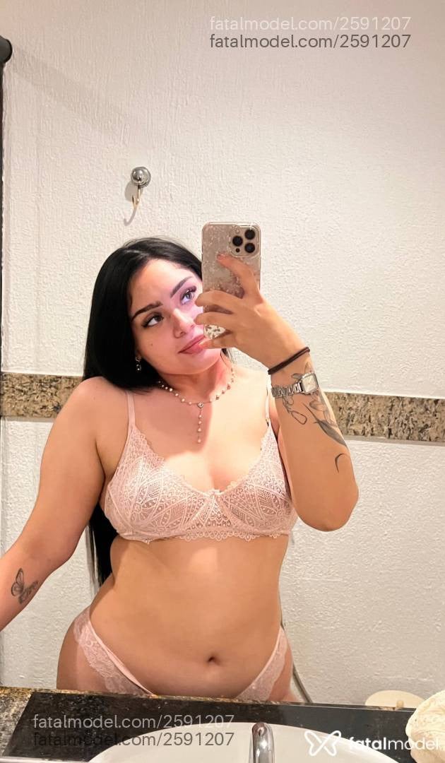 Acompanhante mulher morena (o) de olhos verdes - Bianca Valli