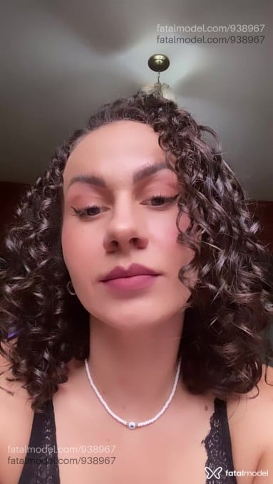 Acompanhante mulher com cabelo castanho de olhos castanhos em Conselheiro Lafaiete - Stephanie