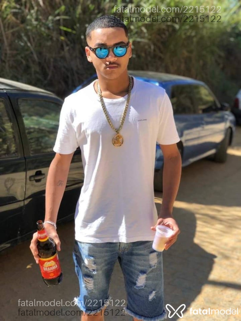 Acompanhante homem morena (o) de olhos pretos em Petrópolis - Thssilva