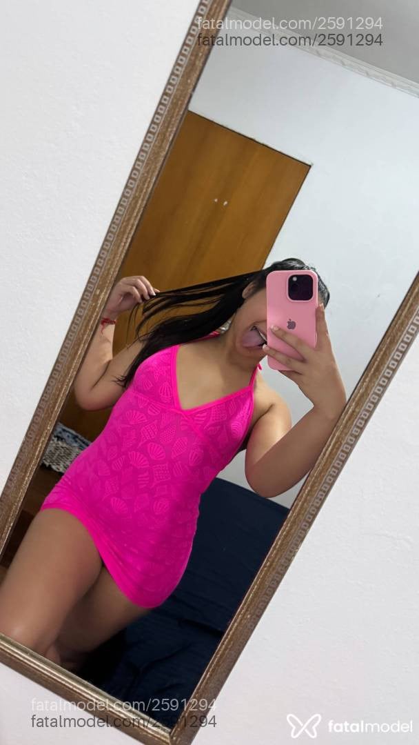 Acompanhante mulher morena (o) de olhos castanhos - Mirela