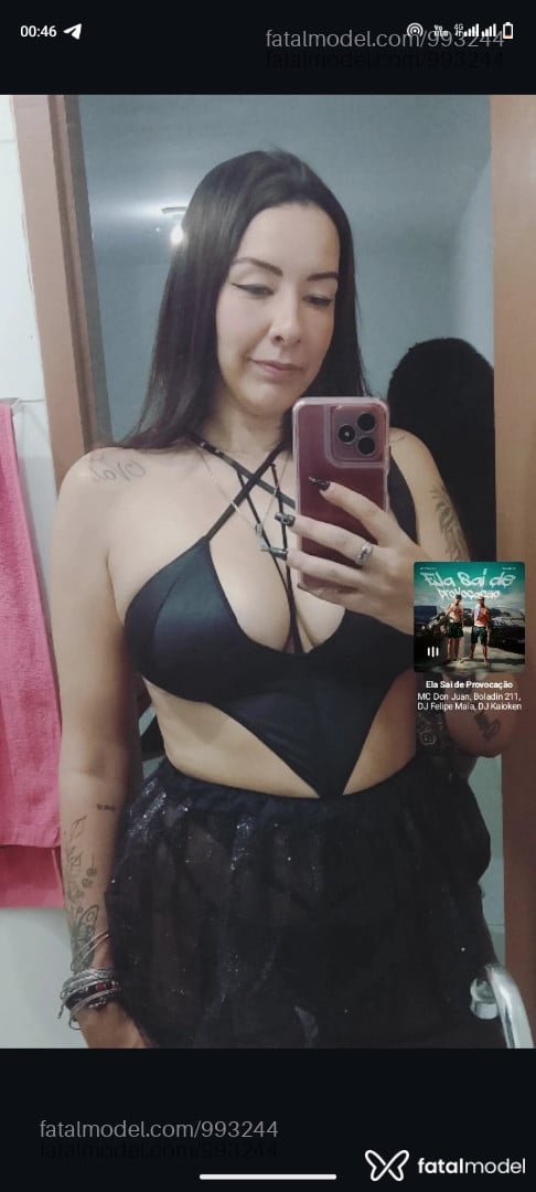Acompanhante mulher com cabelo castanho de olhos azuis em Linhares - Milena Japiinha