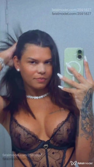 Acompanhante mulher trans morena (o) de olhos pretos em São Paulo - Esther Ribeiro