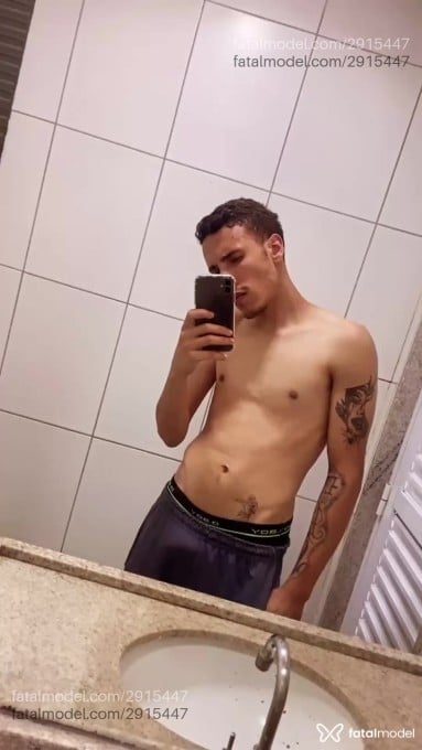 Acompanhante homem com cabelo castanho de olhos castanhos em Goiânia - Dudu