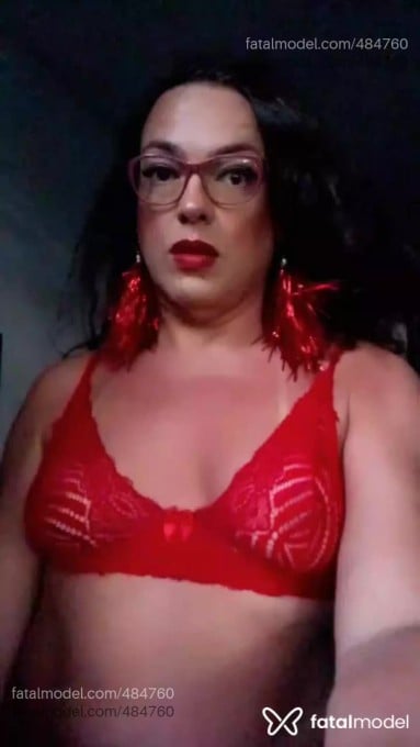 Acompanhante travesti com cabelo castanho de olhos castanhos em Macaé Acompanhante travesti com cabelo castanho de olhos castanhos em Macaé - Nicky Freitas
