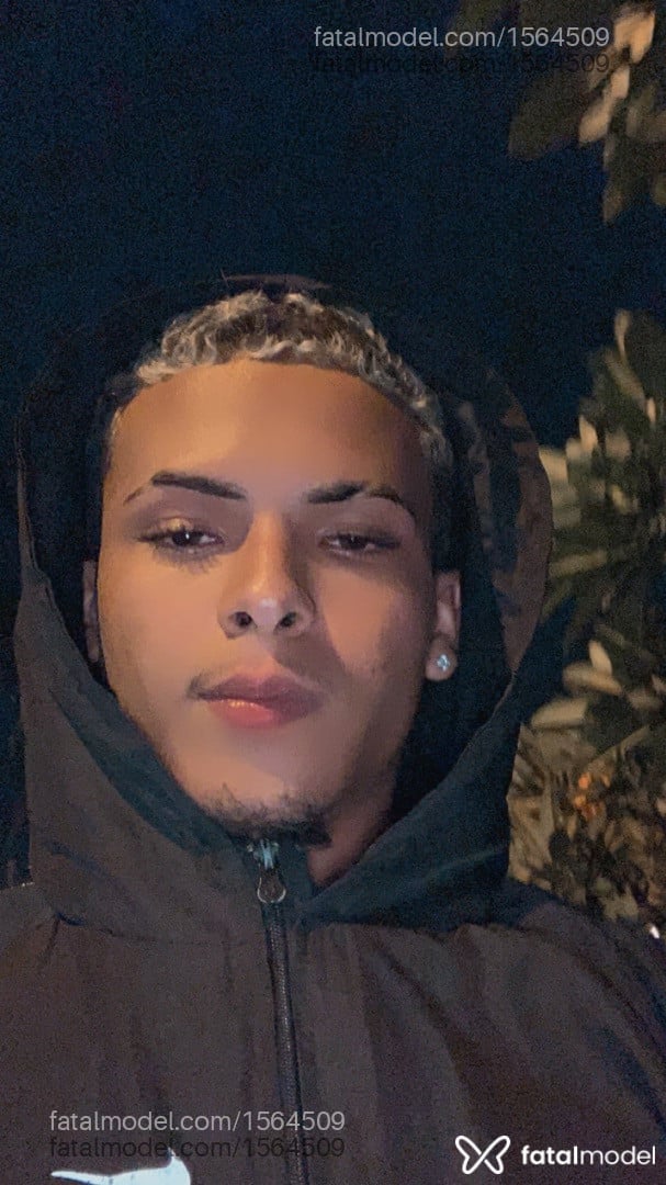 Acompanhante homem morena (o) de olhos castanhos - Karlos Acompanhante homem morena (o) de olhos castanhos - Karlos
