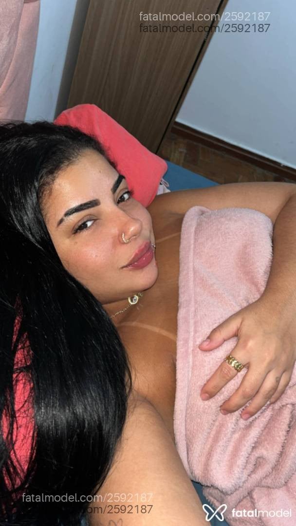 Acompanhante mulher morena (o) de olhos castanhos - Patyy