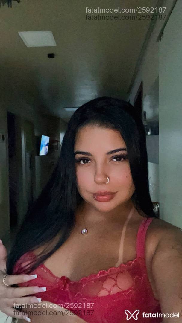 Acompanhante mulher morena (o) de olhos castanhos - Patyy
