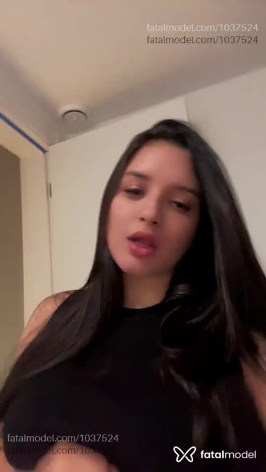 Acompanhante mulher com cabelo castanho de olhos pretos em Porto Alegre - Jade Margoli