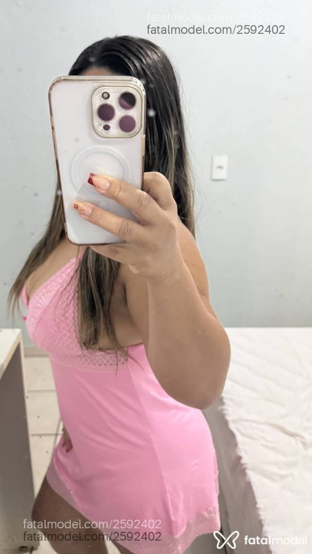 Acompanhante mulher loira (o) de olhos castanhos - Mellinda Ruhr