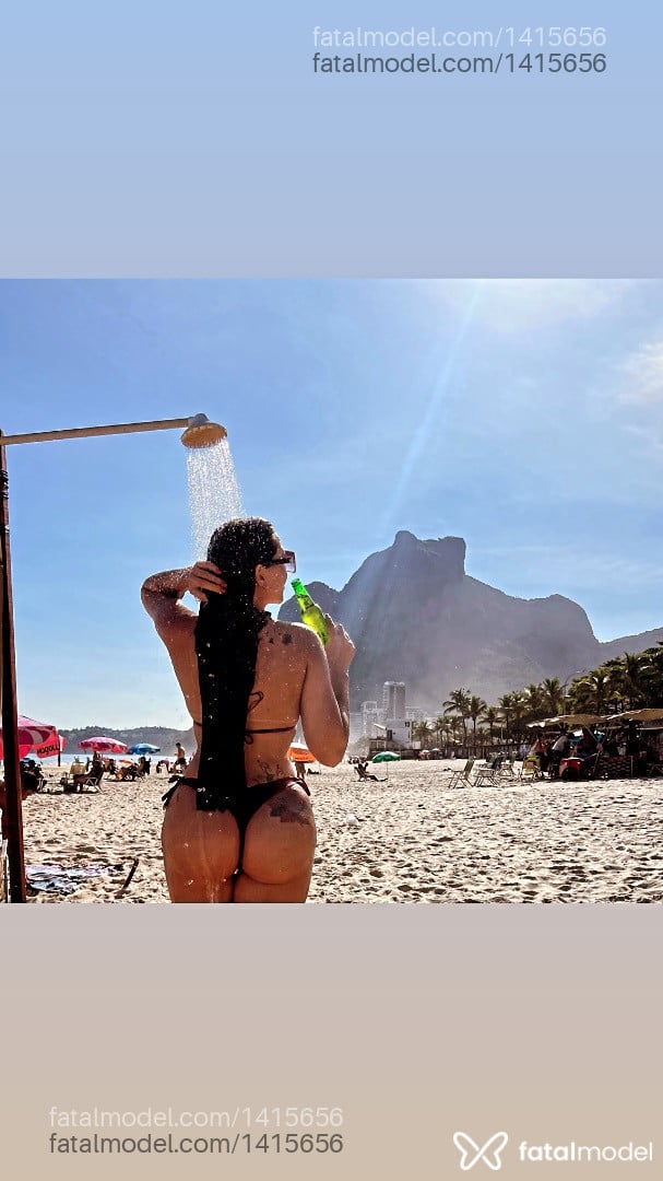 Acompanhante mulher com cabelo castanho de olhos castanhos em Rio Verde - Bella