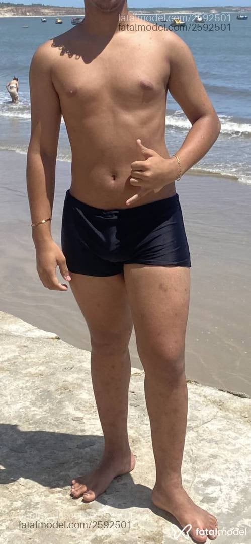 Acompanhante homem morena (o) de olhos pretos em João Pessoa - Rialisson