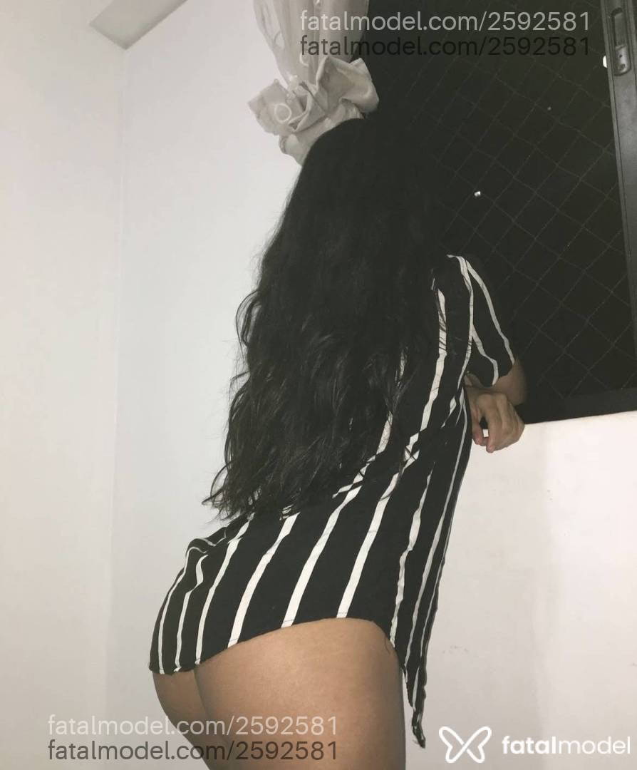 Acompanhante mulher com cabelo castanho de olhos castanhos em Recife - Camila Oliveira