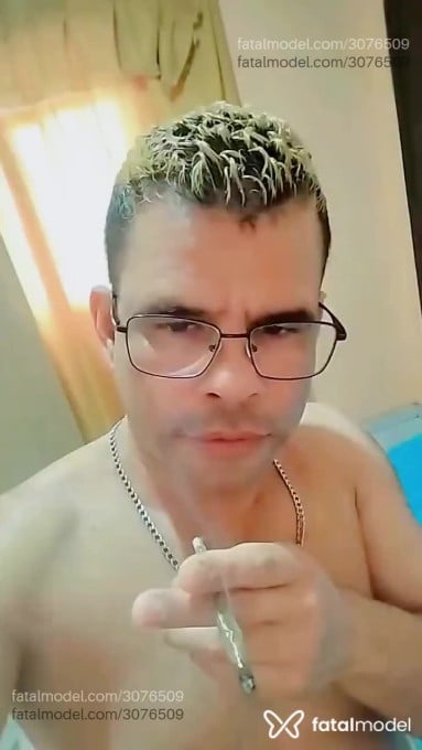 Acompanhante homem loira (o) de olhos castanhos em Toledo Acompanhante homem loira (o) de olhos castanhos em Toledo - Izaell