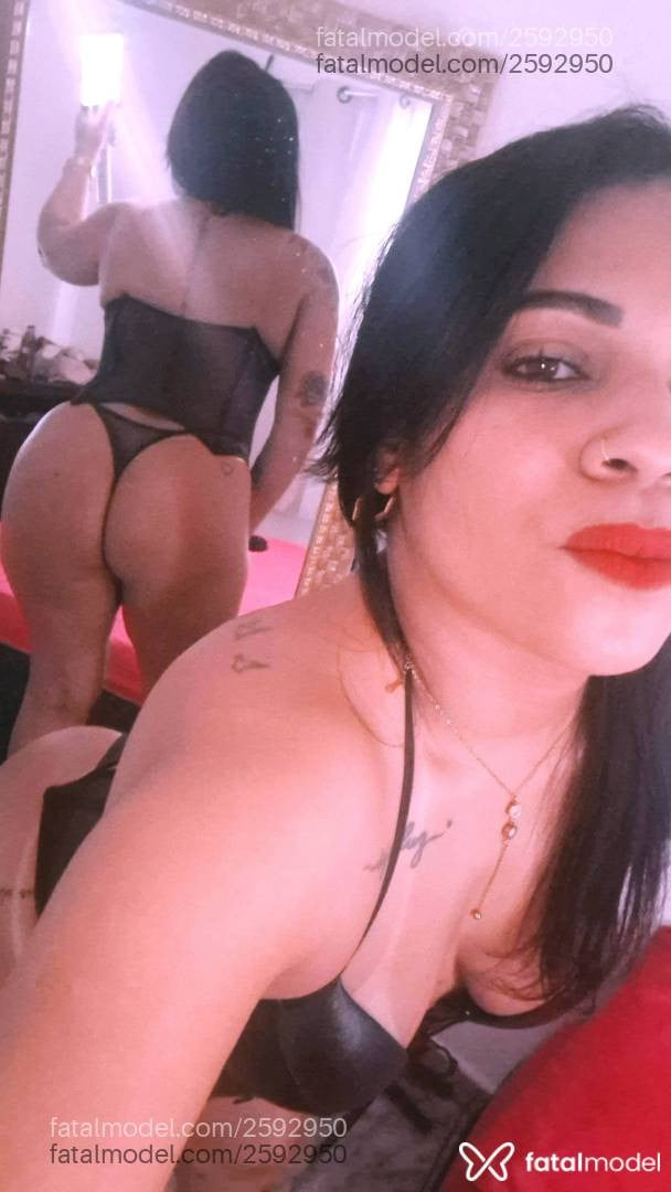 Acompanhante mulher morena (o) de olhos mel - Suzane Morena