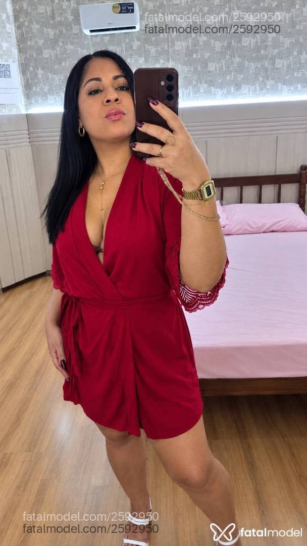 Acompanhante mulher morena (o) de olhos mel - Suzane Morena