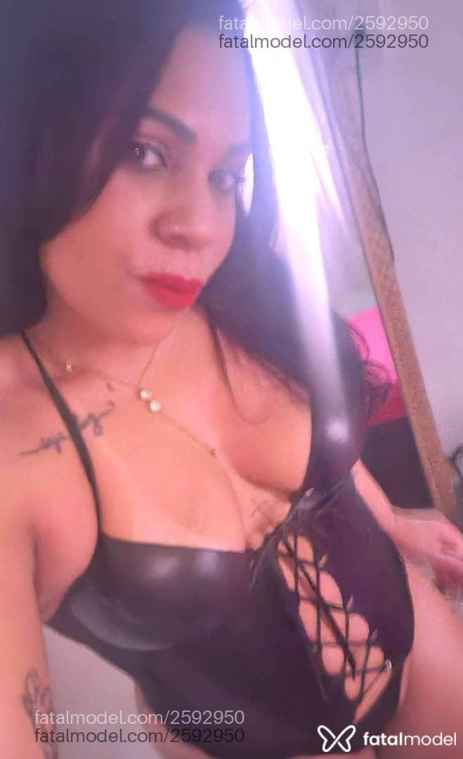 Acompanhante mulher morena (o) de olhos mel - Suzane Morena