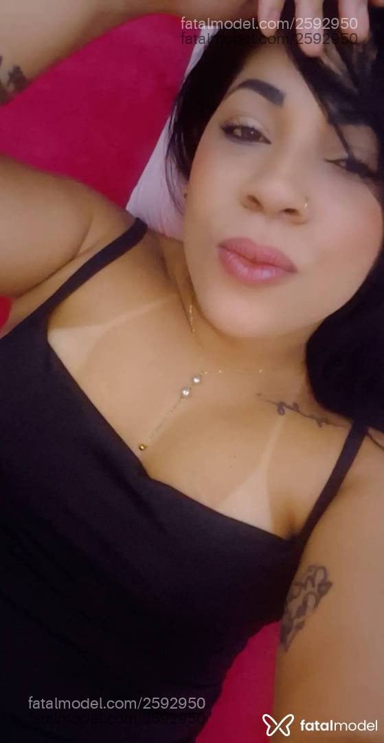Acompanhante mulher morena (o) de olhos mel - Suzane Morena