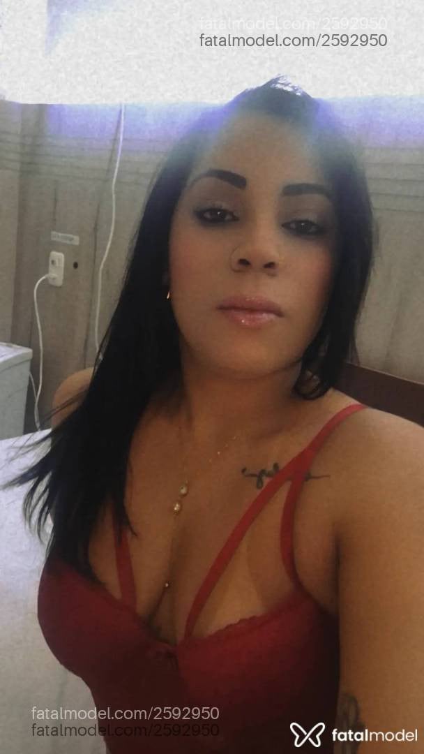 Acompanhante mulher morena (o) de olhos mel - Suzane Morena