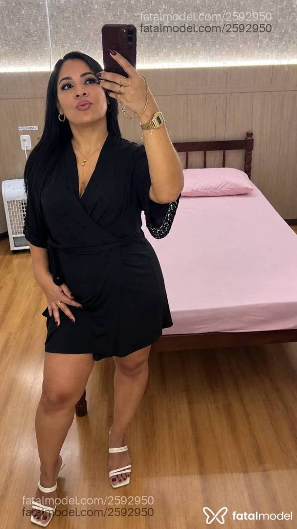 Acompanhante mulher morena (o) de olhos mel - Suzane Morena