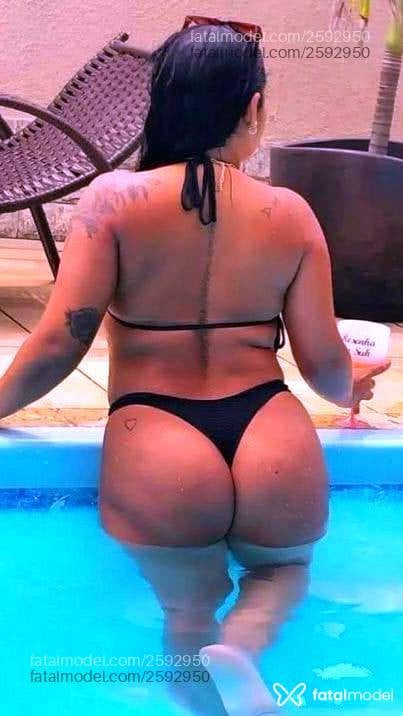 Acompanhante mulher morena (o) de olhos mel - Suzane Morena