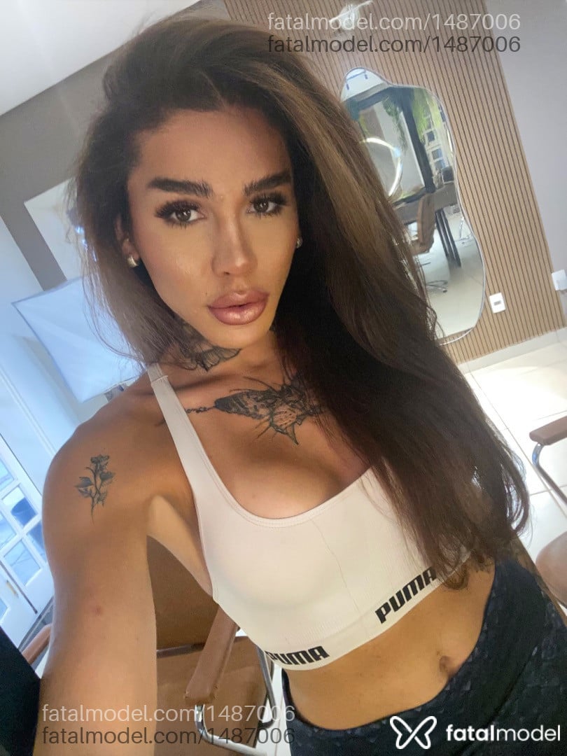 Acompanhante mulher trans loira (o) de olhos mel em Araraquara - Giovanna Bubu