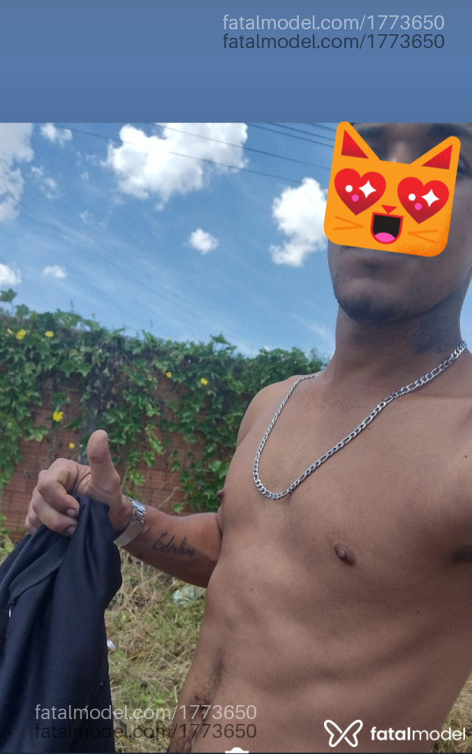 Acompanhante homem com cabelo castanho de olhos pretos em Passos Acompanhante homem com cabelo castanho de olhos pretos em Passos - Gustavo