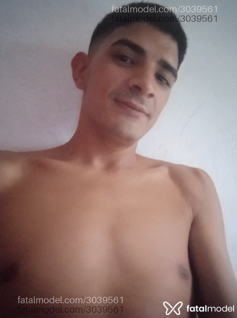 Acompanhante homem com cabelo castanho de olhos pretos em São Luís - Carlos