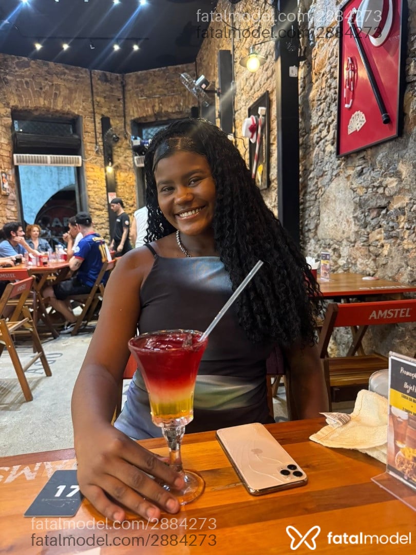 Acompanhante mulher morena (o) de olhos pretos em São Paulo - Pretaafrodisiac