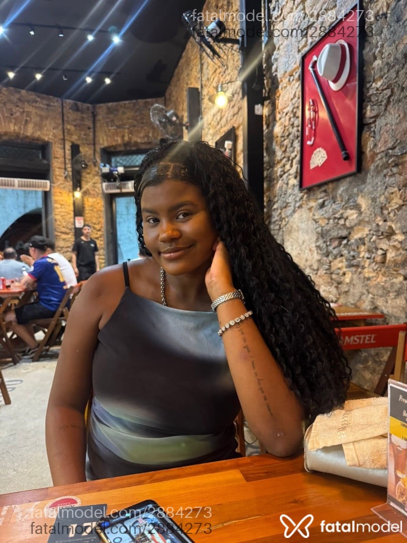 Acompanhante mulher morena (o) de olhos pretos em São Paulo - Pretaafrodisiac