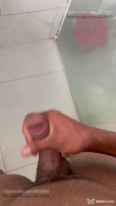 Acompanhante homem morena (o) de olhos cinza em Aracaju - Negrinho