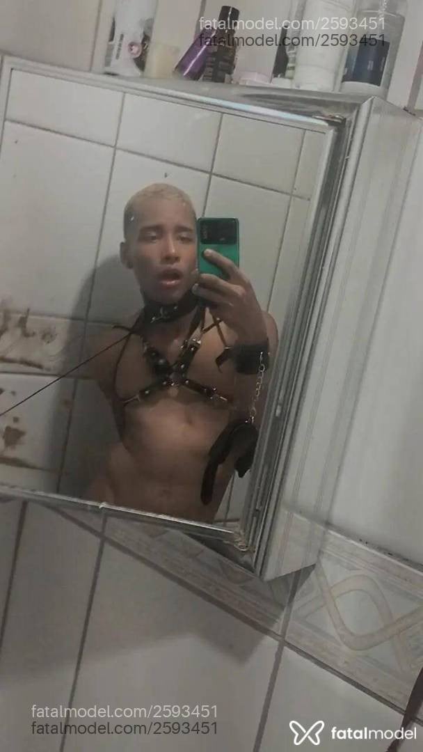 Acompanhante homem morena (o) de olhos castanhos - Zamuel David