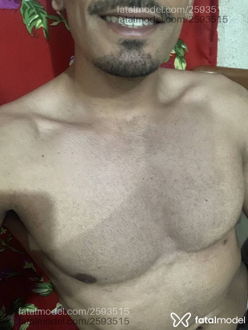 Acompanhante homem com cabelo grisalho de olhos castanhos em Porto Alegre Acompanhante homem com cabelo grisalho de olhos castanhos em Porto Alegre - Rodrigo