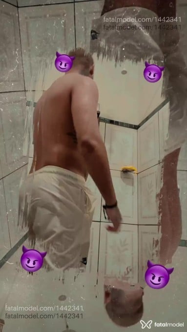 Acompanhante homem com cabelo castanho de olhos verdes - Ricardo Dantas Acompanhante homem com cabelo castanho de olhos verdes - Ricardo Dantas