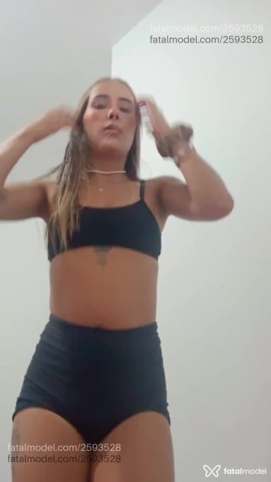 Acompanhante mulher loira (o) de olhos azuis em Salinas Acompanhante mulher loira (o) de olhos azuis em Salinas - Angel