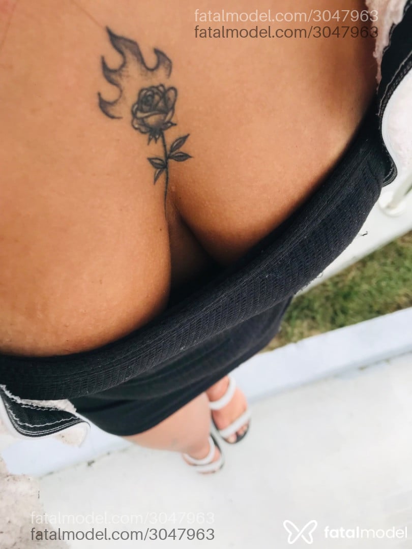Acompanhante mulher morena (o) de olhos pretos em Guaratuba - Rhavenna
